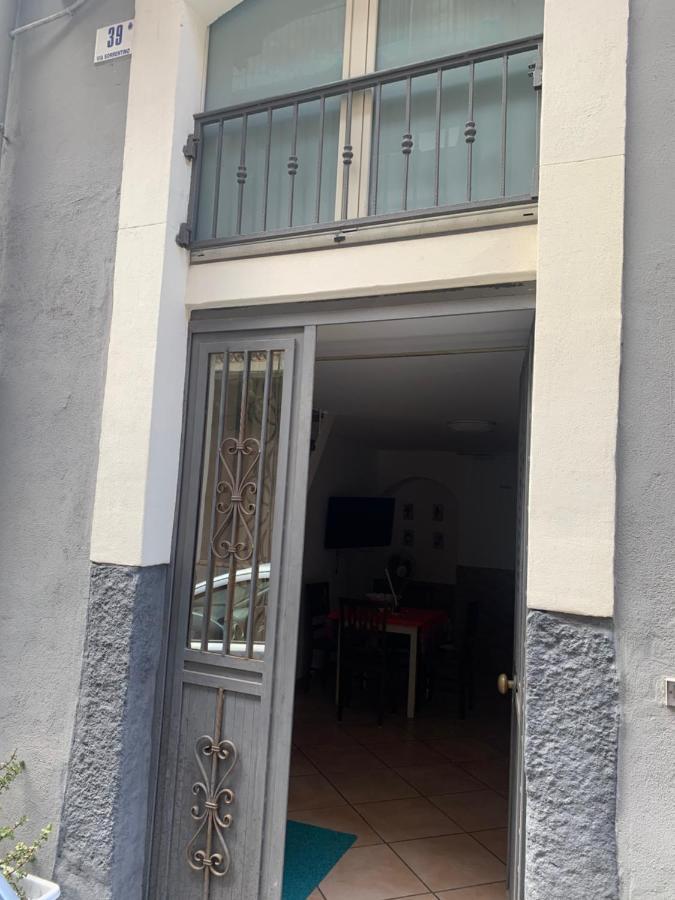 Da Walter,Holiday Home In The Centre Catania Exteriör bild